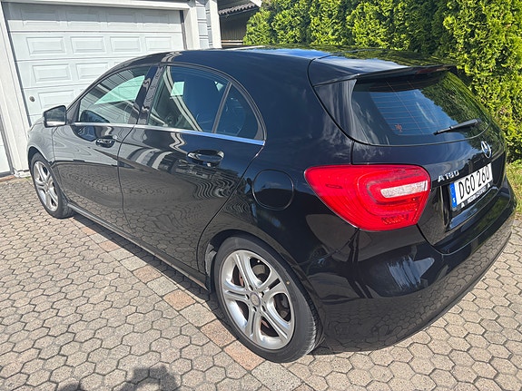 Mercedes-Benz A180 4 of 5