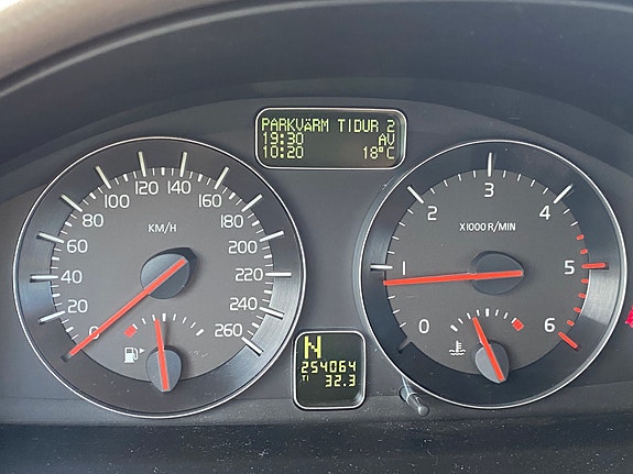 Volvo V50 10 of 14