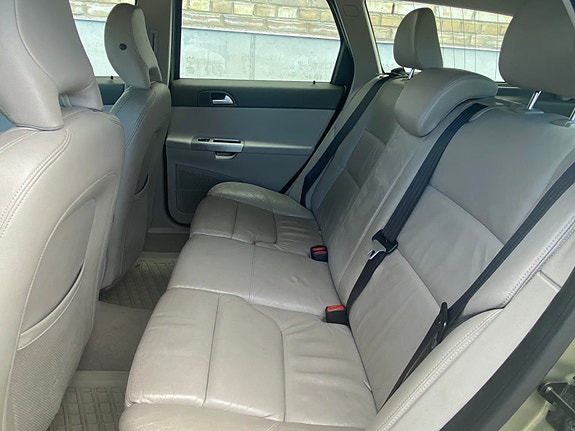 Volvo V50 6 of 14