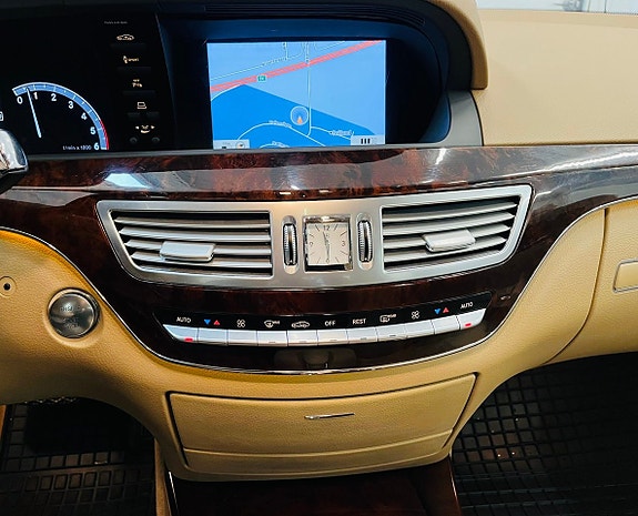 Mercedes-Benz S350 25 of 27