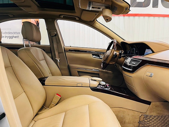 Mercedes-Benz S350 11 of 27