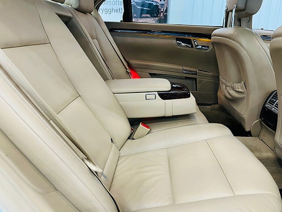 Mercedes-Benz S350 16 of 27