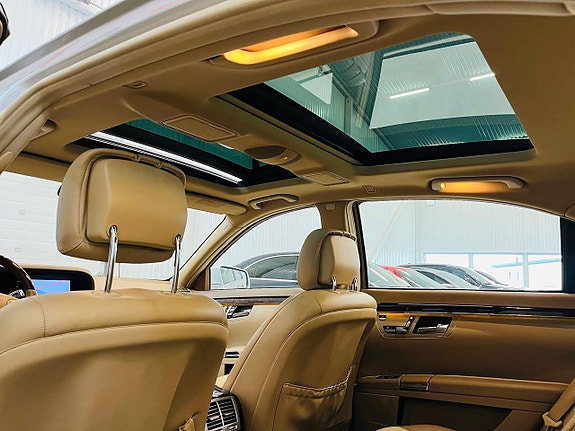 Mercedes-Benz S350 18 of 27