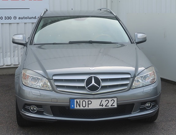 Mercedes-Benz C180 2 of 5
