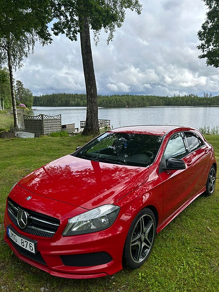 Mercedes-Benz A180 3 of 5