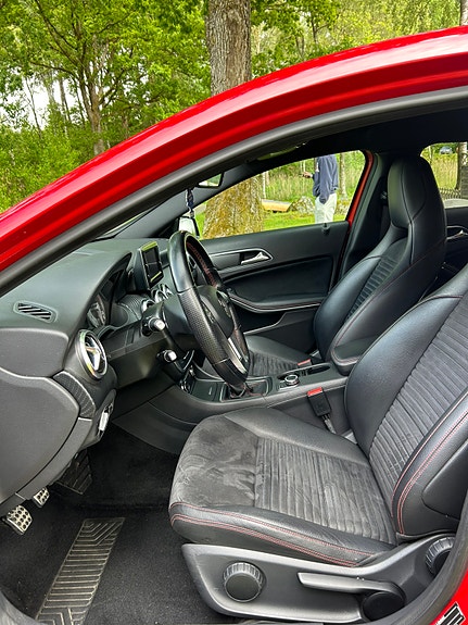 Mercedes-Benz A180 8 of 8