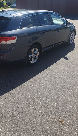 Toyota Avensis 5 of 5