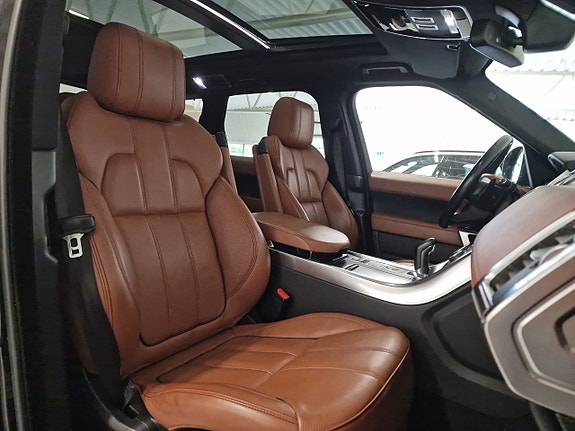 Land Rover Range Rover Sport 23 of 26