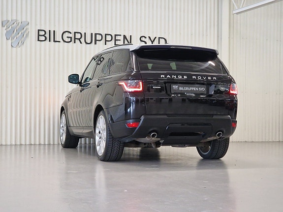 Land Rover Range Rover Sport 8 of 26