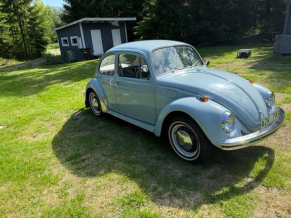 Volkswagen 1300 2 of 5