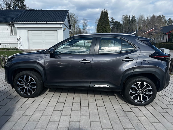 Toyota Yaris Cross 2 of 9