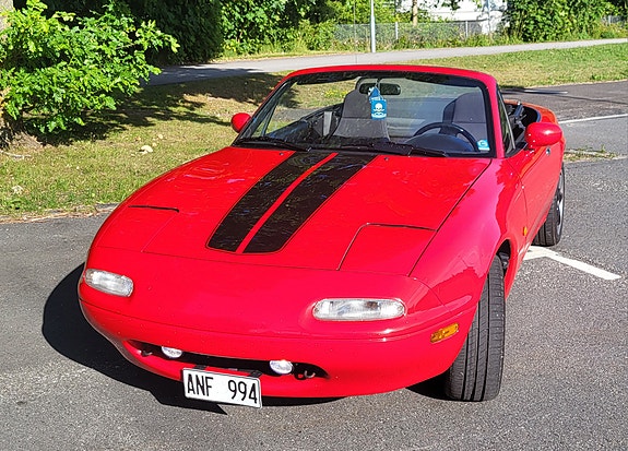Mazda MX-5 4 of 4