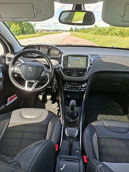 Peugeot 2008 5 of 5