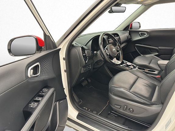 Kia e-Soul 12 of 30