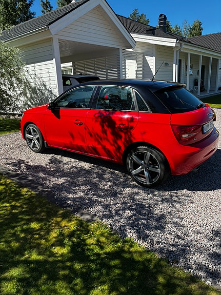 Audi A1 2 of 5