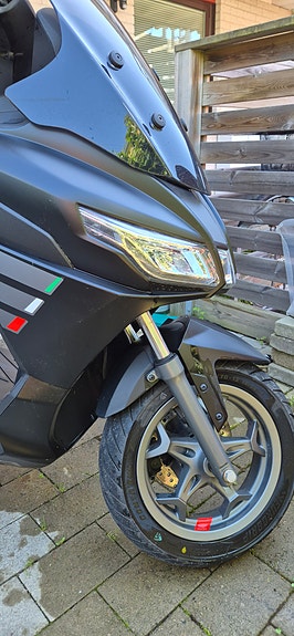 Aprilia Sxr50 6 of 7