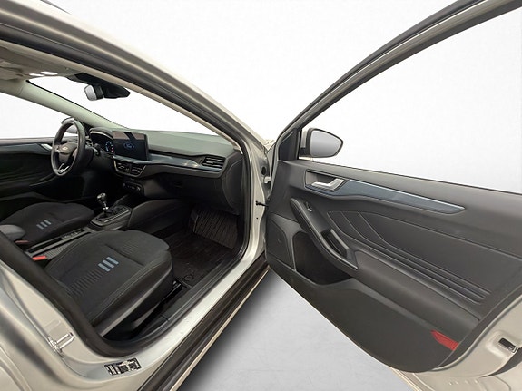 Ford Focus 23 of 30