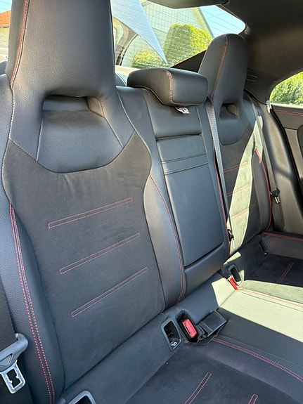 Mercedes-Benz CLA220 d 10 of 12