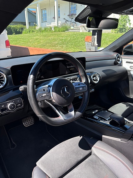Mercedes-Benz CLA220 d 6 of 12
