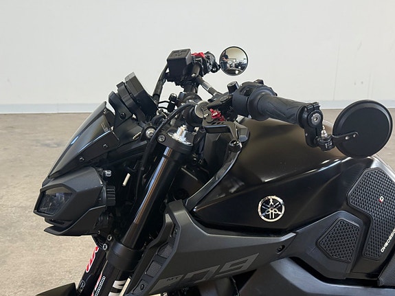 Yamaha MT-09 Akrapovic Helsystem 0kr insats . Räntekampanj 3,45% 10 of 11