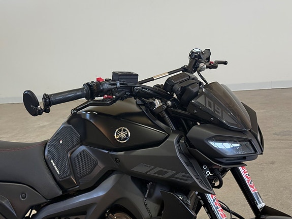 Yamaha MT-09 Akrapovic Helsystem 0kr insats . Räntekampanj 3,45% 5 of 11