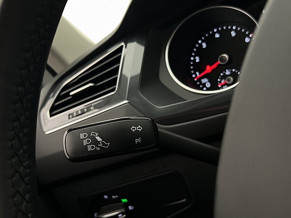 Volkswagen Tiguan 17 of 30