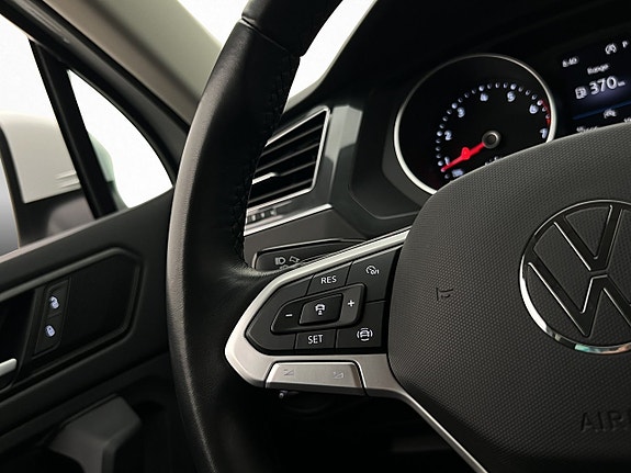 Volkswagen Tiguan 18 of 30