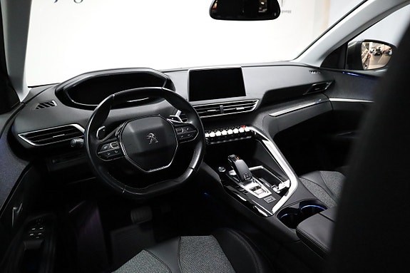 Peugeot 5008 3 of 5