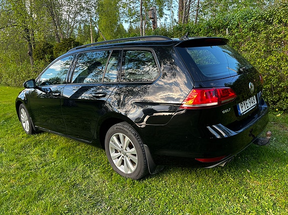 Volkswagen Golf VII 2 of 5