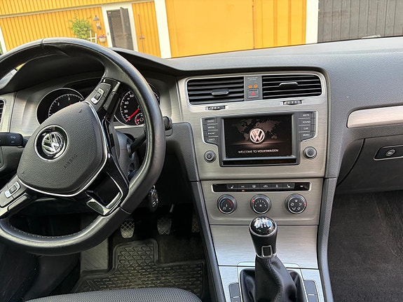 Volkswagen Golf VII 14 of 14