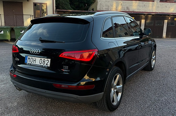 Audi Q5 2 of 5