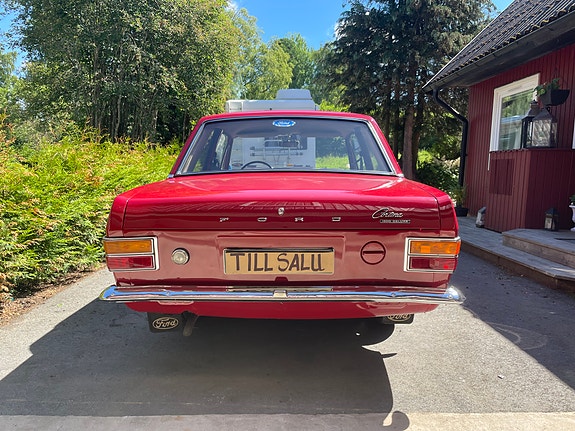 Ford Cortina 4 of 5