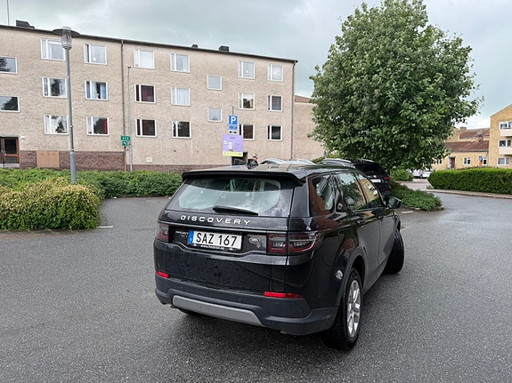 Land Rover Discovery Sport 3 of 5