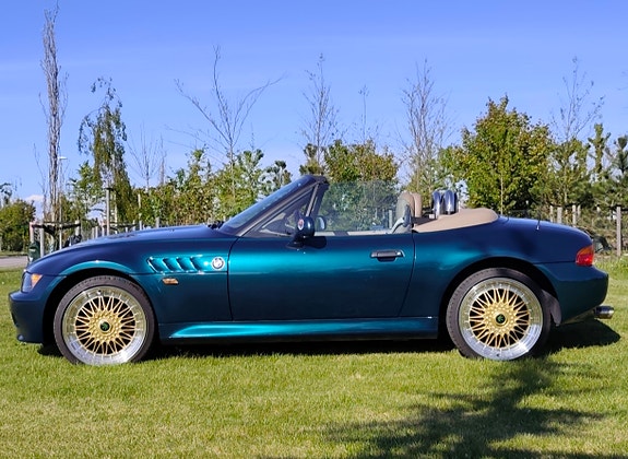 BMW Z3 2 of 5