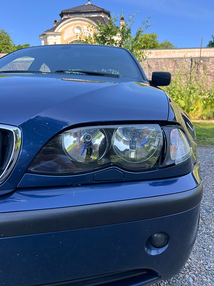 BMW 320i 11 of 11