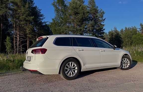 Volkswagen Passat 3 of 5