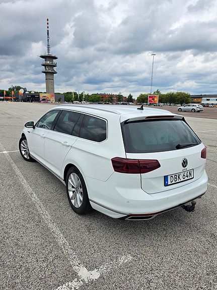 Volkswagen Passat 3 of 5