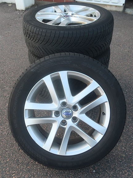 Volvo XC70 23 of 27