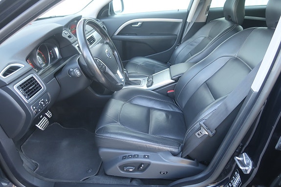 Volvo XC70 8 of 27