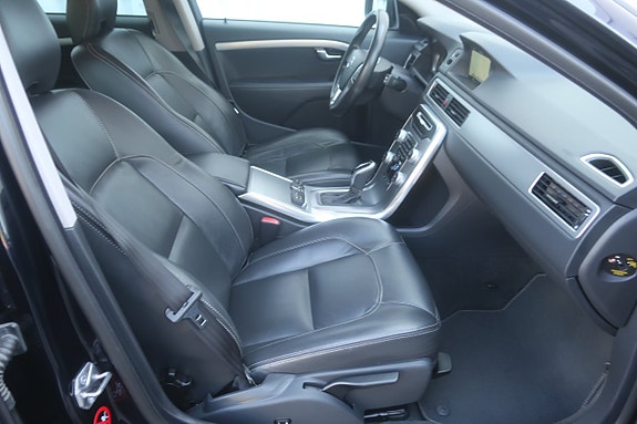 Volvo XC70 9 of 27