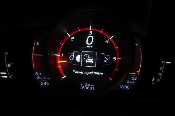 Volvo XC70 17 of 27