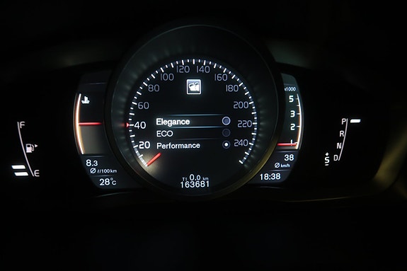 Volvo XC70 19 of 27