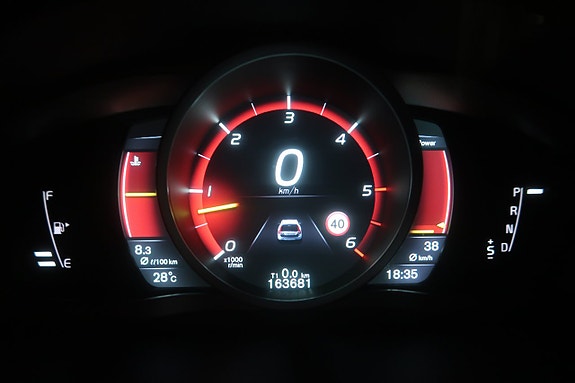 Volvo XC70 11 of 27