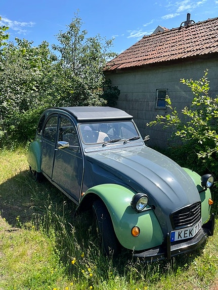 Citroen 2CV 2 of 12