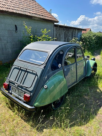 Citroen 2CV 4 of 12
