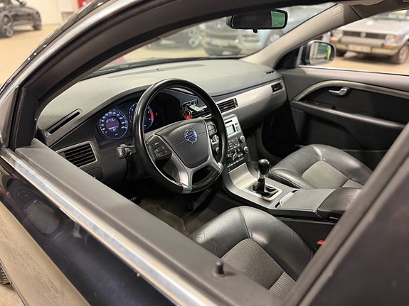 Volvo V70 15 of 21
