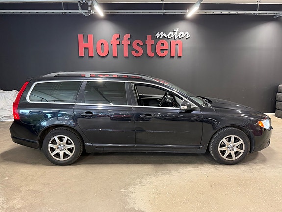 Volvo V70 2 of 21