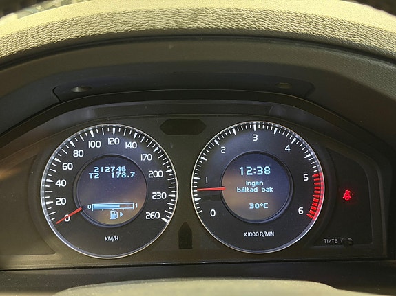 Volvo V70 16 of 21