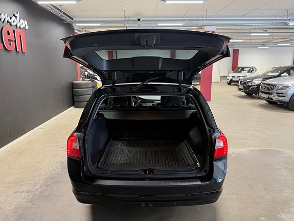 Volvo V70 5 of 21
