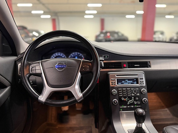 Volvo V70 14 of 21